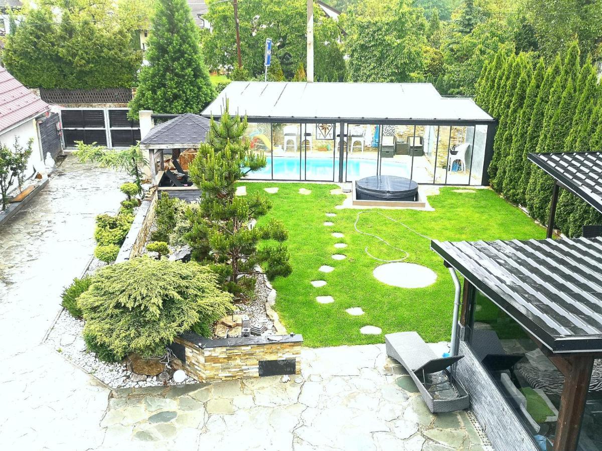 Aspen Villa Kamenny Ujezd  ภายนอก รูปภาพ