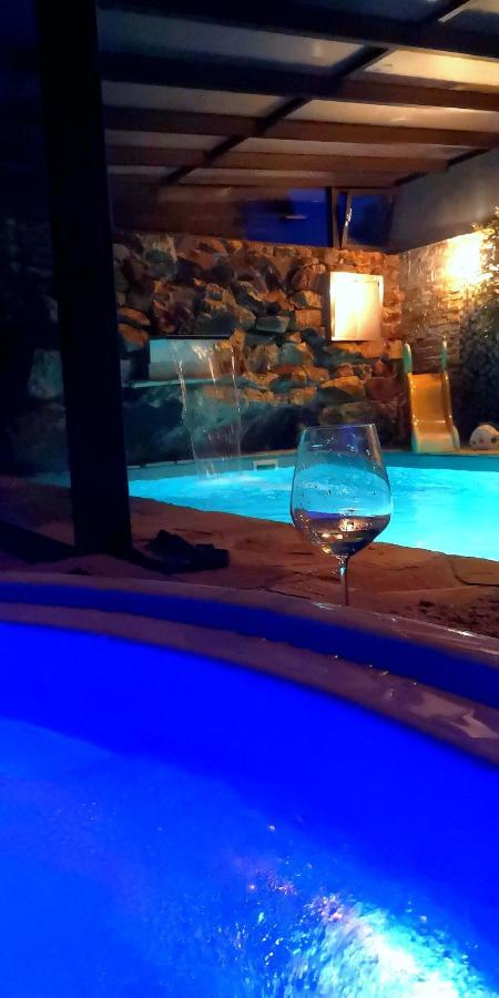Aspen Villa Kamenny Ujezd  ภายนอก รูปภาพ